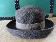 Cappello vintage - modello bombetta in lana, colore marrone chiaro, taglia 57.