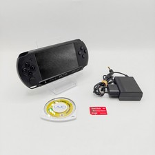 Console PSP Street E1004 CB Sony Playstation Nera con Caricatore e Gioco Regalo