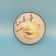 PALLONE DA CRICKET autografato di CHARLES LANGDENVELT Derbyshire 2008