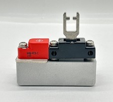 Attuatore di bloccaggio Allen-Bradley 440G-ATZA E Guard 