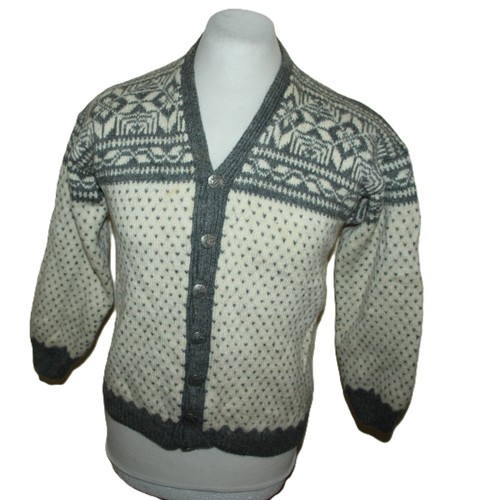 Cardigan uomo norvegese fatto