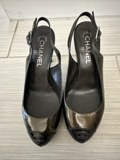 Slingback Chanel in vernice