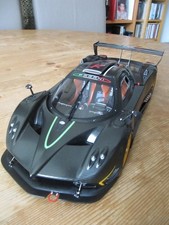 AUTOART - MAGNIFIQUE PAGANI