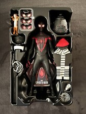 Hot Toys Spider-Man Miles