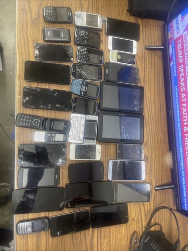 Lot smartphones sold - –,