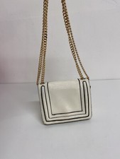 Piccola borsa a croce bianca