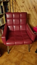 Poltrona in pelle rossa