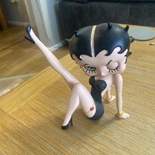 Betty Boop Leg Up Statue
