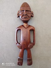 statua stile africana in legno lavorato a mano