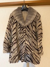 Cappotto visone elegante fantasia zebrata