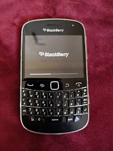 Blackberry bold 9900 - blackberry,