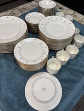 66- Pieces Richard Ginori 1735