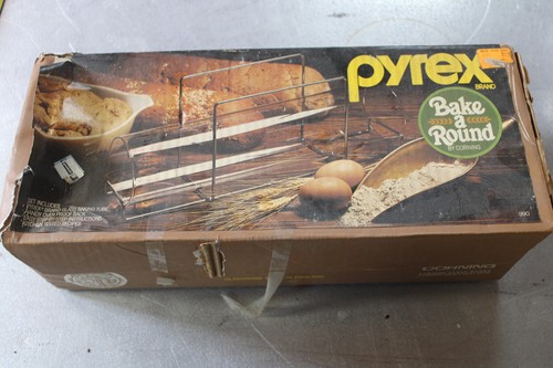 Vintage pyrex bake round - vintage,