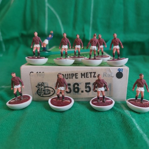 Mint subbuteo team metz - 99,