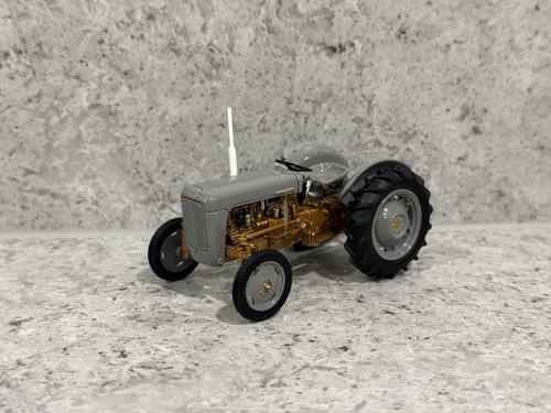 Universal hobbies trattore - hobbies,