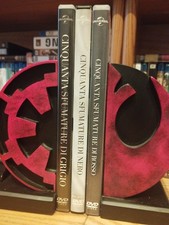 Trilogia completa" 50 sfumature"  , ottime condizioni. Grigio,nero,rosso.