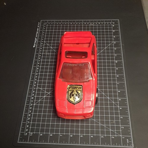 Modellino auto giocattolo