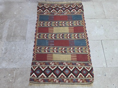 Vecchio kilim balcanico - vecchio,