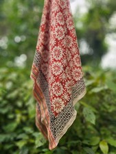 Sciarpa in cotone beige stampa