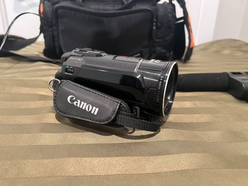 Canon vixia s30 - vixia, a