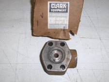 CLARK MICHIGAN 125B - Valve Assy Steering Pump code 960307 