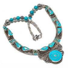 Collana con pietre preziose