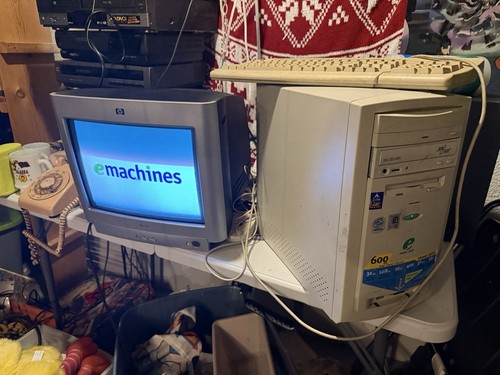 Emachines etower 600is - 600is, celeron