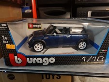 BURAGO 1/18 - MINI COOPER 2001 BLU CON TETTO BIANCO MADE IN ITALY