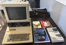 Apple II E Computer with 2