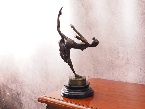 Elegante scultura bronzo - scultura, in