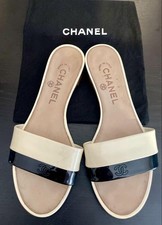 Sandali piatti Chanel Mules