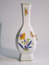 Vaso ceramica bianca figure floreali colorate Ancap soprammobile vintage XX Sec.