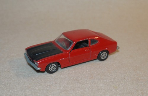 Corgi toys 331 - ford, capri