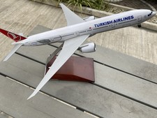 Modellino Aeroplano Boeing 777 TURKISH AIRLINES cm 40 plastica. 