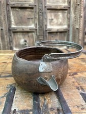 Antica rara zuppiera antica in legno intagliato a mano XIX secolo manico in metallo