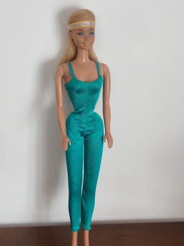 Barbie malibu con outfit - barbie,