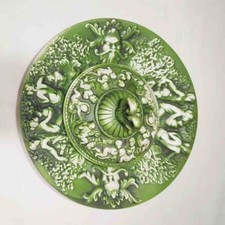 Piatto centrotavola ceramica verde con decori in rilievo e con coperchio 
