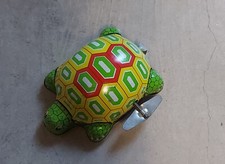 Tartaruga a molla, made in