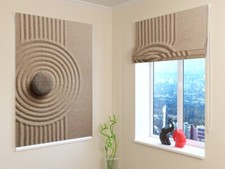 tenda a pacchetto ARREDALACASA con un sasso sulla sabbia