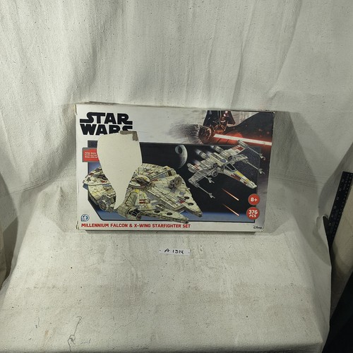 Star wars millennium falcon - star,