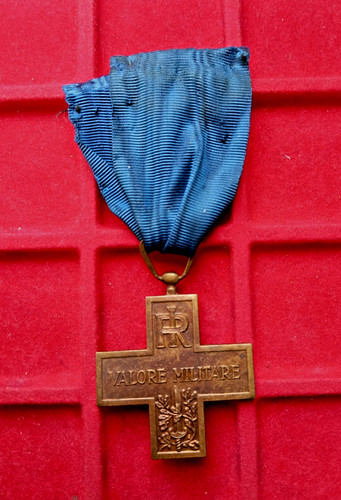 Valore militare croce - militare",