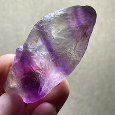 Cristalli di fluorite grezza -