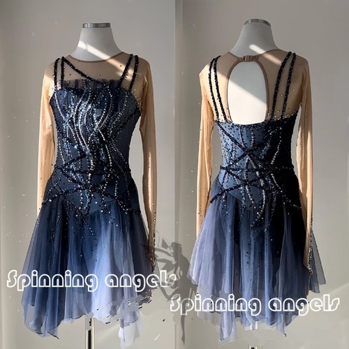 Costume pattinaggio - , su