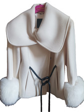 giacca bianca donna con manicotti in pelliccia volpe bianca.