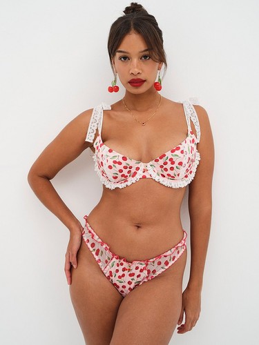 For love and lemons - love,