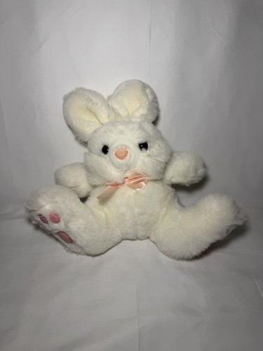 Coniglietto bianco con fiocco