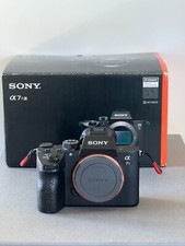 SONY A7R iii - ILCE 7RM3 excellent con. + box + 3 batteries + strap + charger