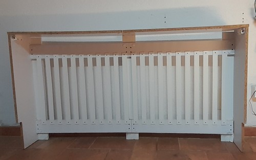 Copertura per radiatore - , in