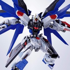 Bandai Freedom Gundam Metal
