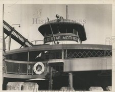 Foto Stampa La casa pilota e prua del traghetto Stella Oro Madre - sia05094